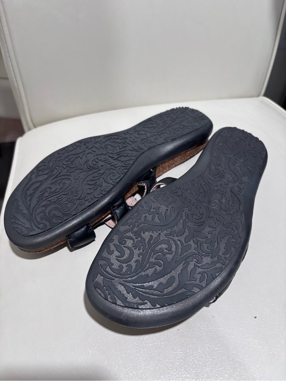 Naot Liv Black Leather Strap Slide Sandal Size 37 US 6 - Picture 5 of 6